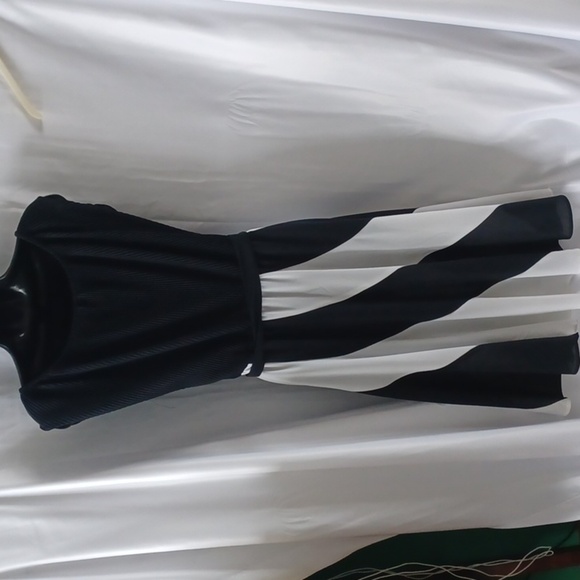 Vintage 70s disco dress swirl skirt & stretch neck or off shoulder. Measurements - Picture 5 of 8